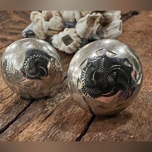 Dorel Screw-back Earrings Sterling Silver 925 Vintage Etched Floral Swirl